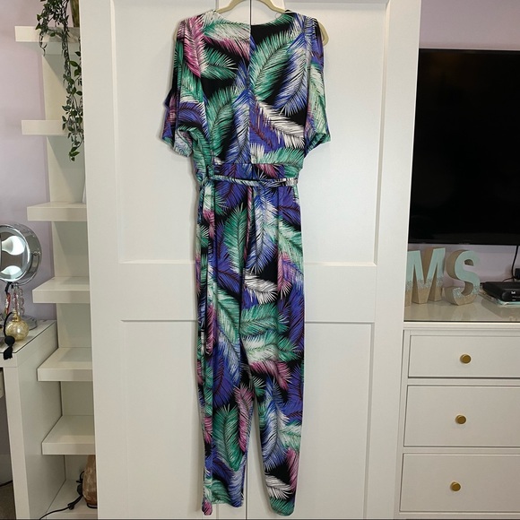 Palm Leaf print jumpsuit. - Picture 9 of 12